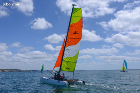 Stage Catamaran 1 - Le matin, du 20/07 au 14/08 - niveaux débutant et intermédiaire (à partir de 12 ans)